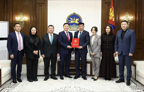 Төсвийн тогтвортой байдлын тухай хуульд нэмэлт, өөрчлөлт оруулах тухай хуулийн төсөл өргөн мэдүүлэв